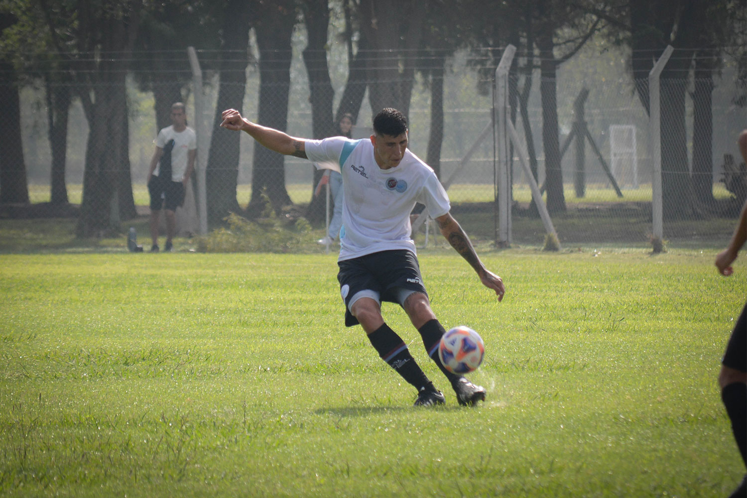 Club Deportivo UAI Urquiza - #FutbolJuvenil ¡Sumate al Furgón! . El Club  Deportivo UAI Urquiza realiza prueba de jugadores todos los lunes,  miércoles y viernes. Para los entrenamientos en Rancho Taxco saldrá