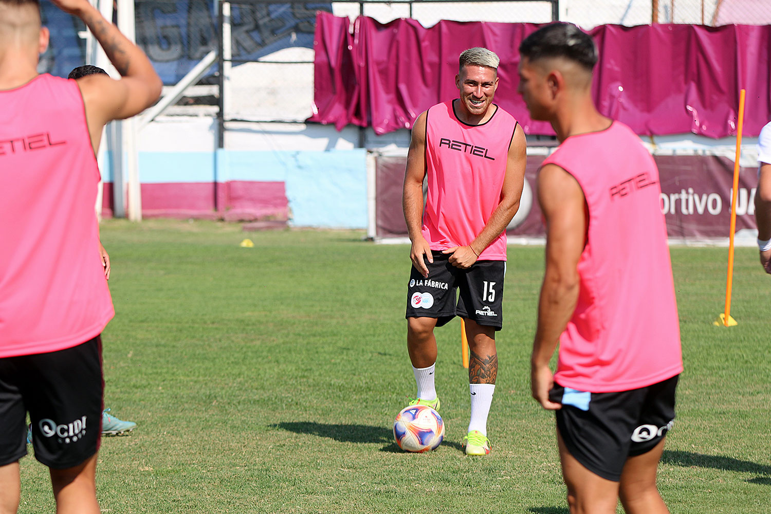 Querido Ascenso: UAI Urquiza, desde lo más bajo de la D al equipo que sueña  con llegar a la cumbre del fútbol argentino